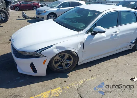 2022 Kia K5 Lxs из США, поврежденный, VIN 5XXG14J25NG106114